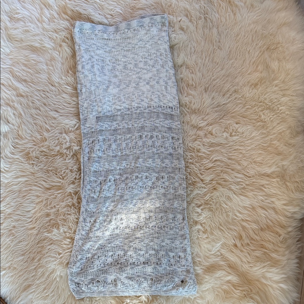 Elegant White Knit Skirt